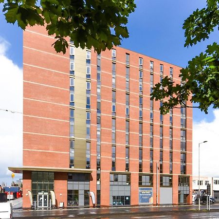 For Students Only At Great Patrick Street Apartment Belfast Exterior photo