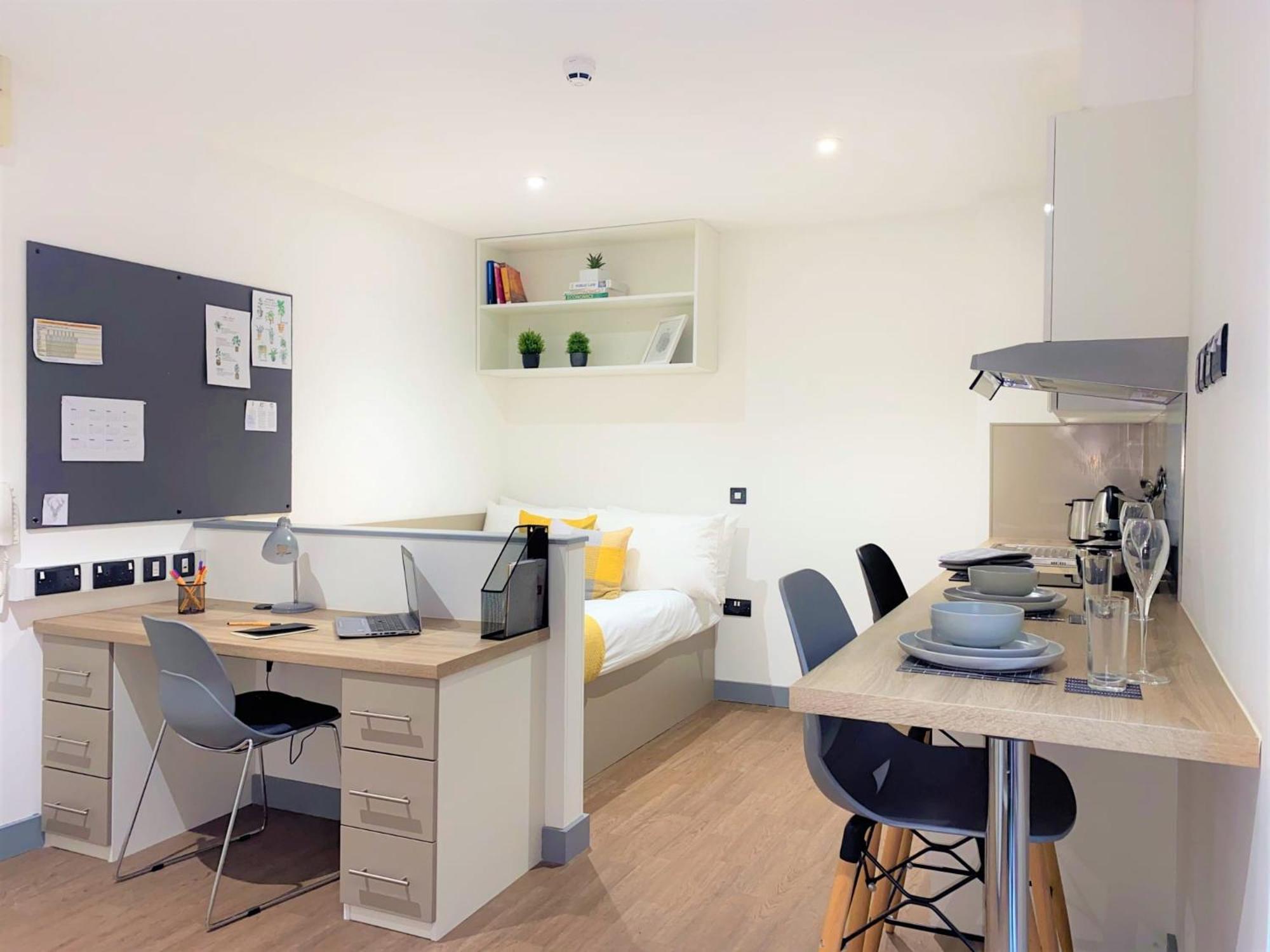 For Students Only At Great Patrick Street Apartment Belfast Exterior photo